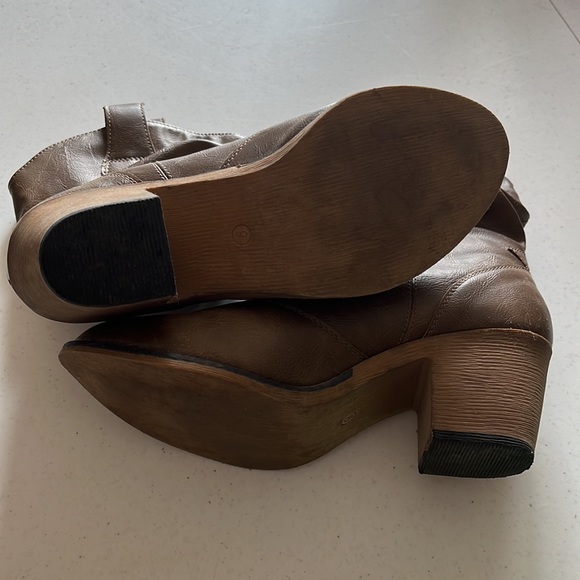 Western Boot - Picture 3 of 8